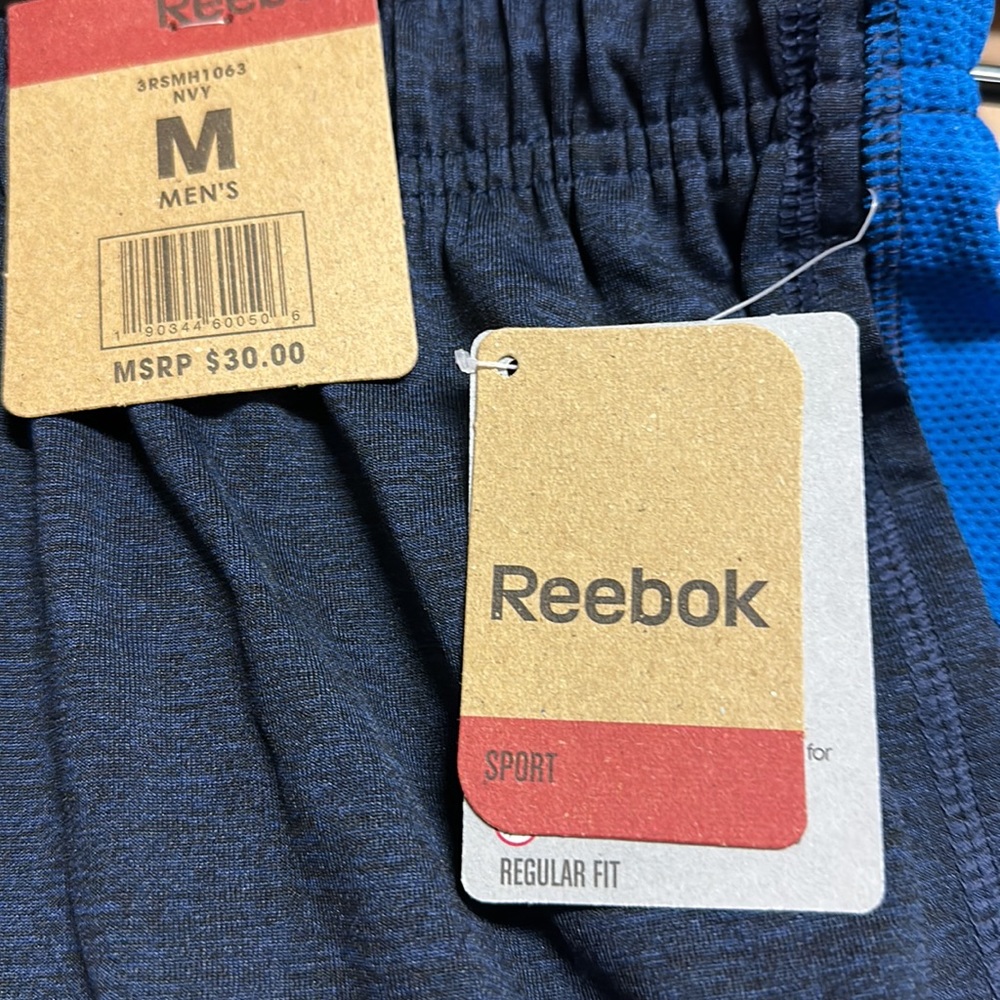 Shorts - Picture 3 of 3